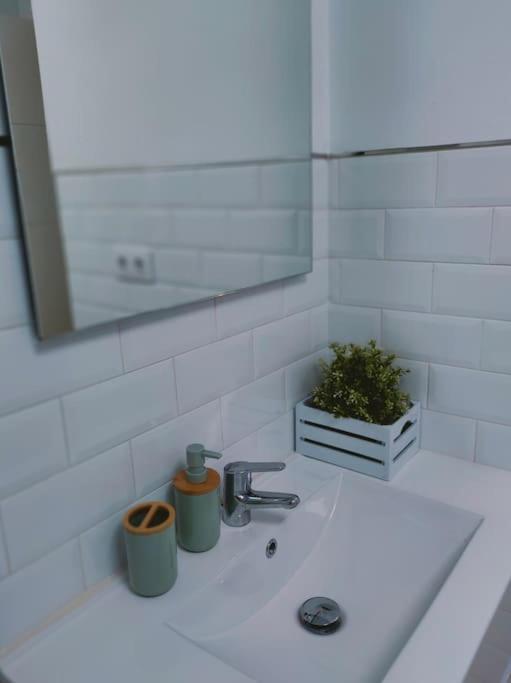 Apartamento Acerota, Con Parking Gratuito Kordoba Bagian luar foto