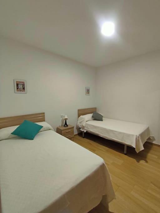 Apartamento Acerota, Con Parking Gratuito Kordoba Bagian luar foto